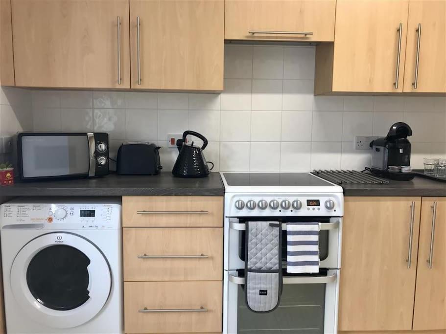 No 1 Town Apartment Сидмаут Экстерьер фото